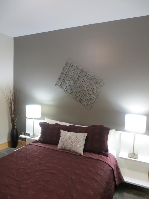 Suites At 118 블루밍턴 객실 사진